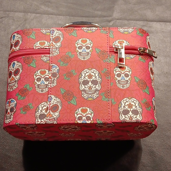 Train case - Picture 2 of 9